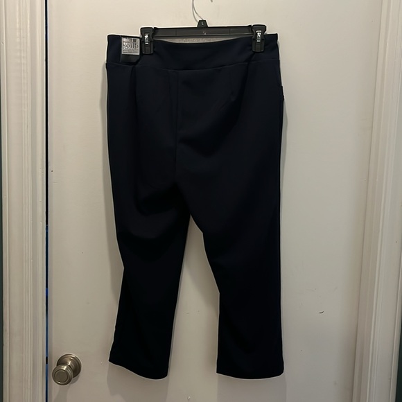 SOHO womens dress capris - Picture 5 of 5